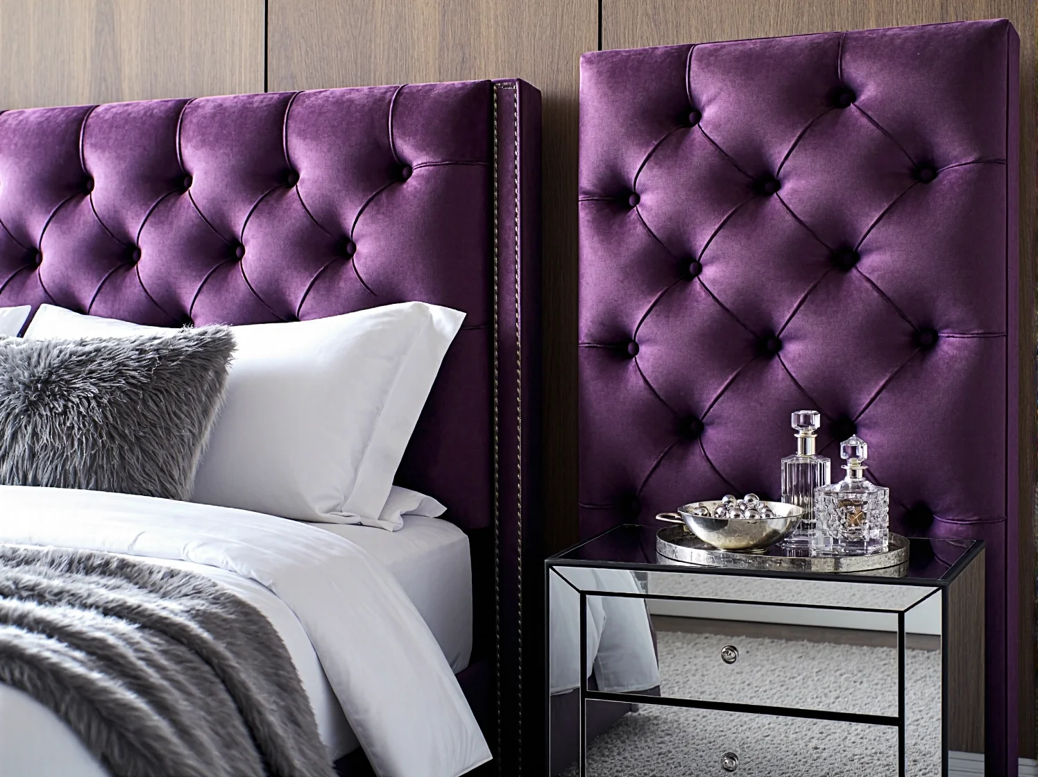 Nowoczesne oświetlenie LED w sypialni glamour z pikowanym łóżkiem