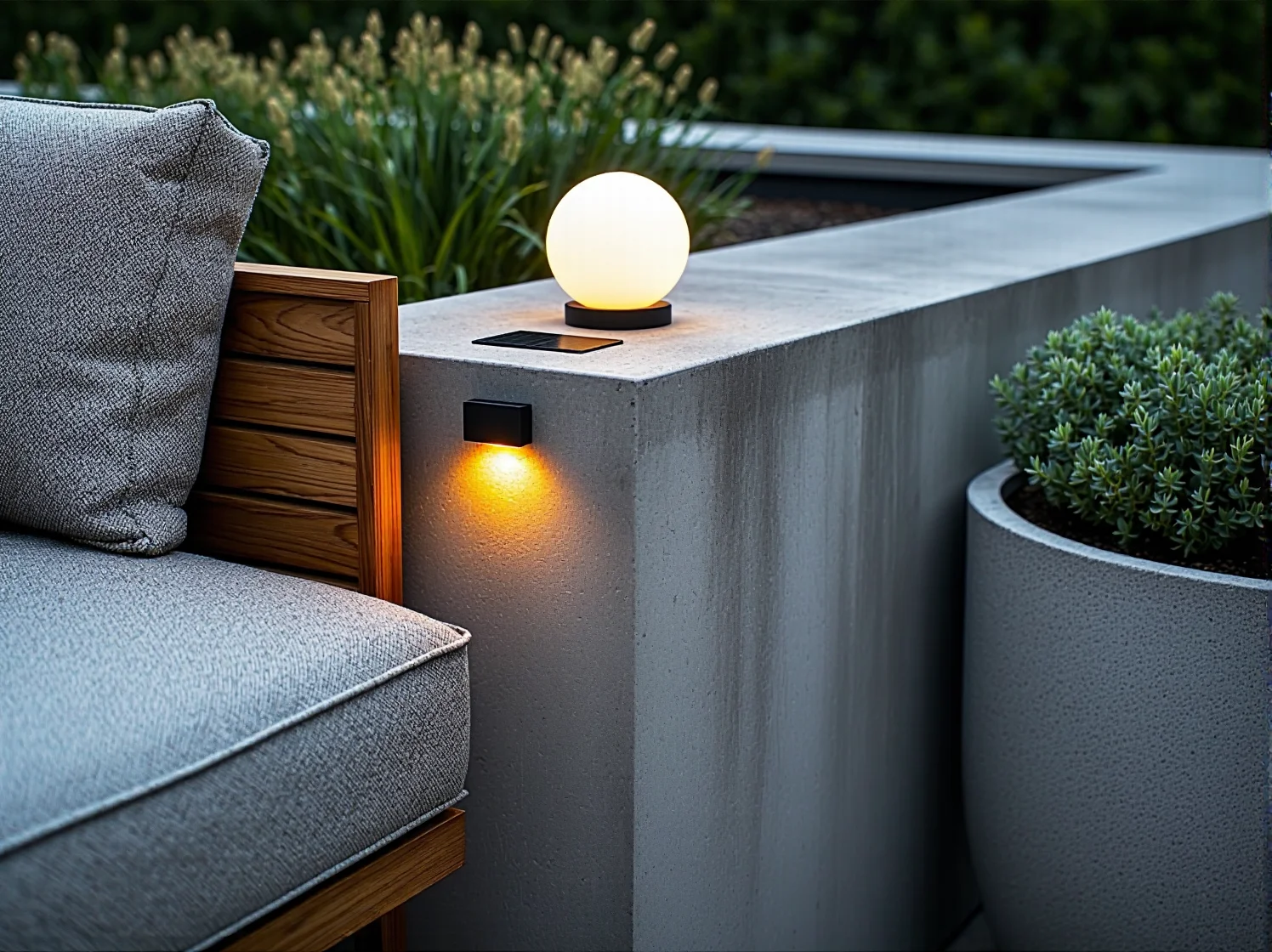Jakie lampy solarne najlepiej sprawdzą się w ogrodach w stylu minimalistycznym? - ilustracja 3