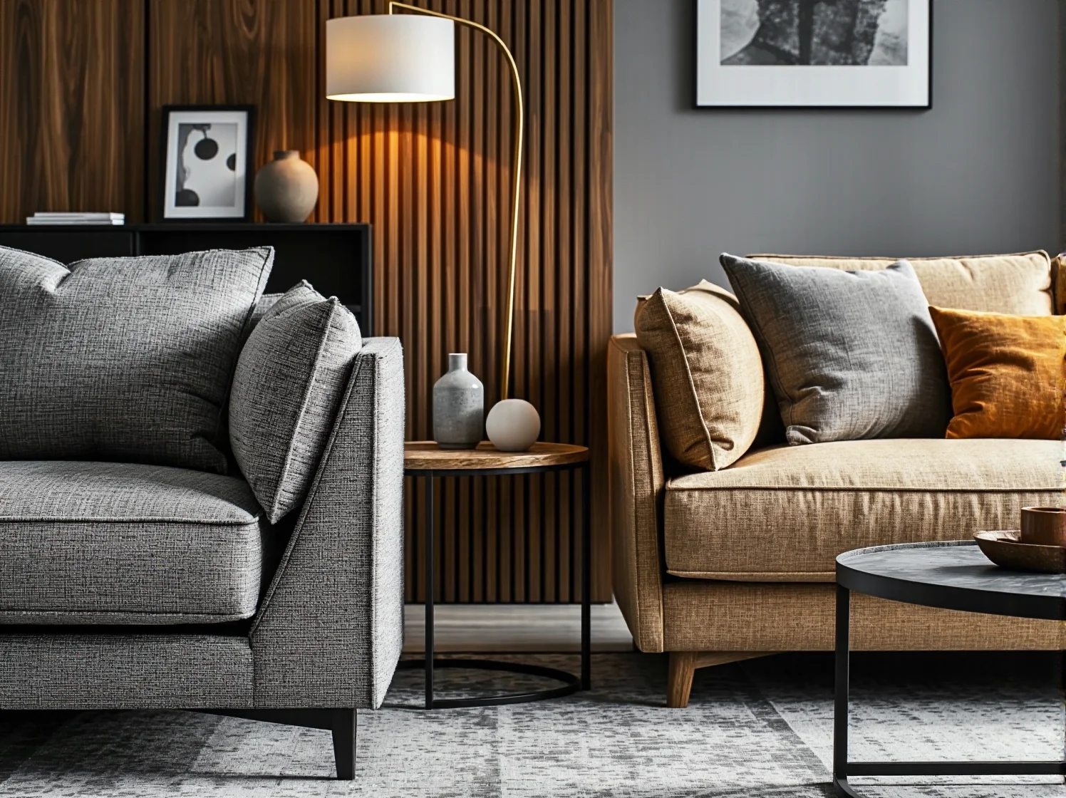 Minimalistyczna lampa stojąca na trójnogu, stanowiąca stylowy i funkcjonalny dodatek do wnętrza.